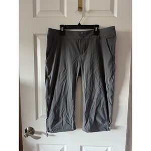 Columbia Women's Gray Hiking Cargo Capri Pants Size 12‎ Outdoor